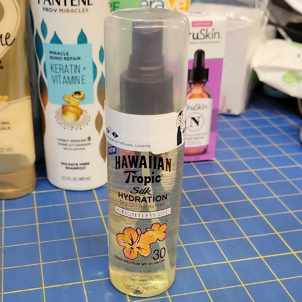 Hawaiian Tropic Silk Hydration Dry Oil Weightless  Sunscreen Spray 148ml New
